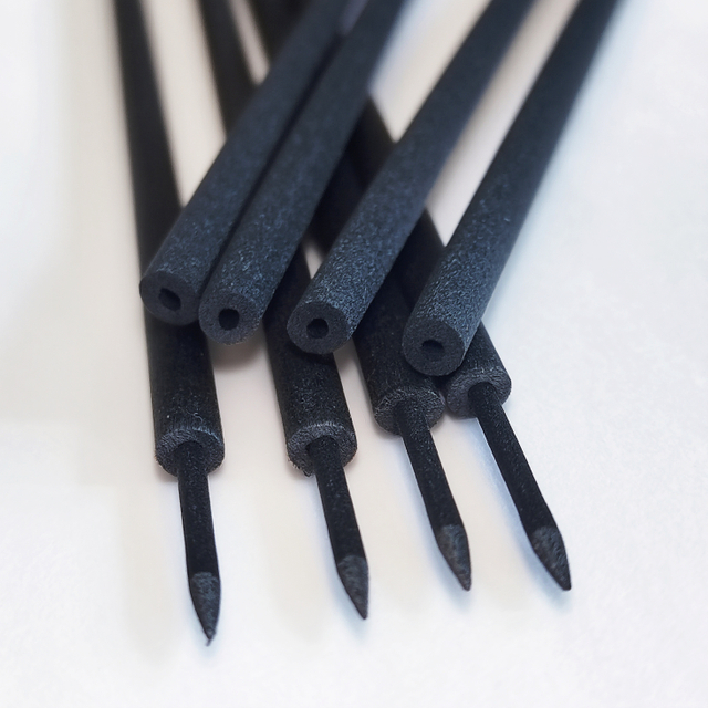 New perfume and essential oil air-evaporating fiber diffuser sticks are available in various sizes and colors, with customizable options to save on packaging costs.